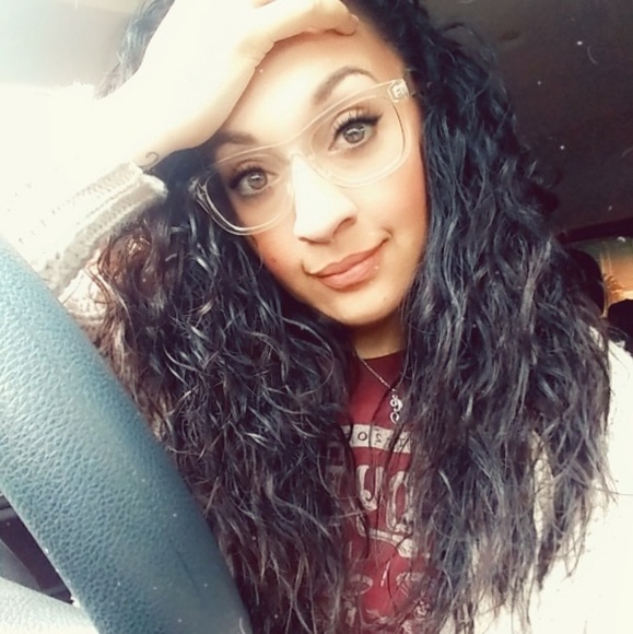 Meet your Posher, Emily - Picture 10 of 11